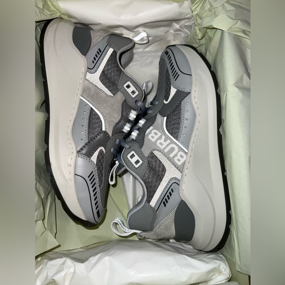 TNR Sean 4 - Picture 5 of 9